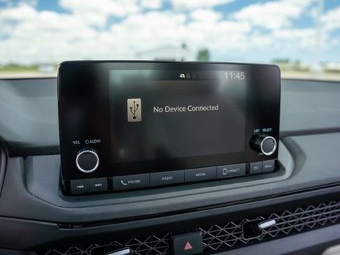 Used 2025 Honda Accord LX image 17