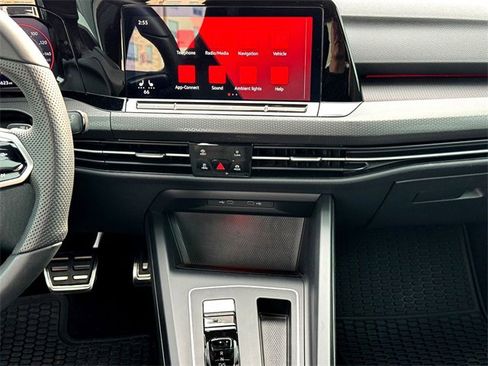 Certified 2022 Volkswagen GTI SE image 30