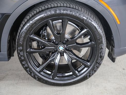 Certified 2025 BMW X7 xDrive40i w/ M Sport Package AWD/4WD image 10