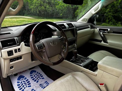 Used 2016 Lexus GX 460 w/ Premium Package AWD/4WD image 14