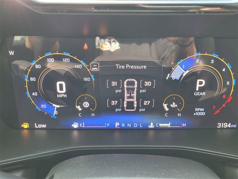 Used 2024 Chevrolet Colorado LT w/ LT Convenience Package image 22