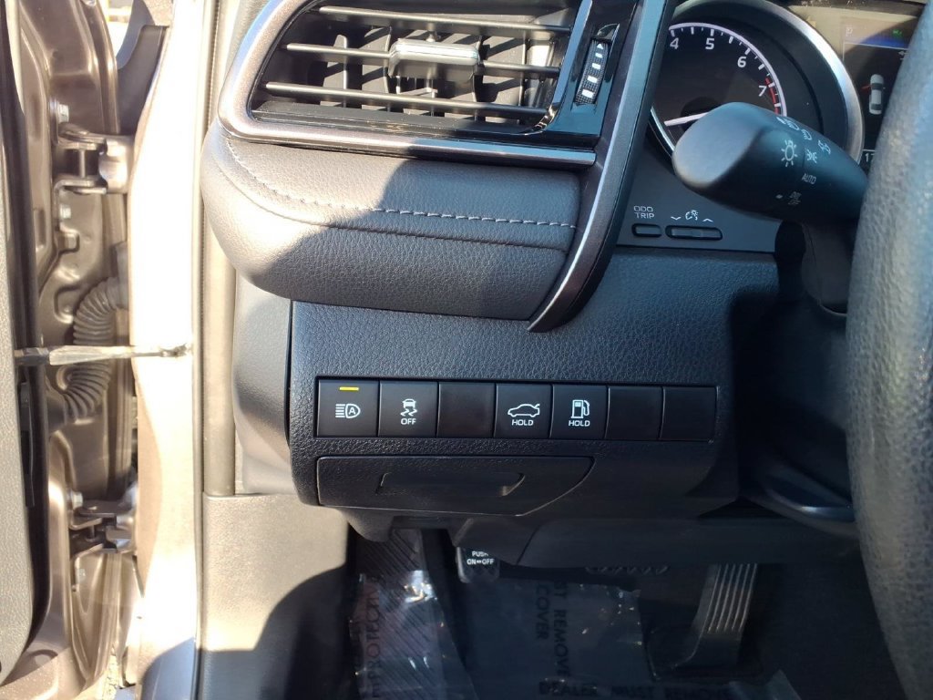 Used 2024 Toyota Camry LE FWD image 17