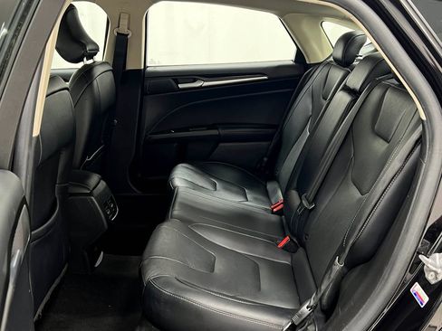 Used 2019 Ford Fusion Titanium FWD image 32