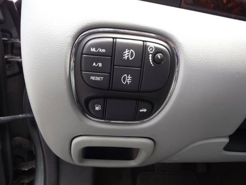 Used 2004 Jaguar XJ8 RWD image 12
