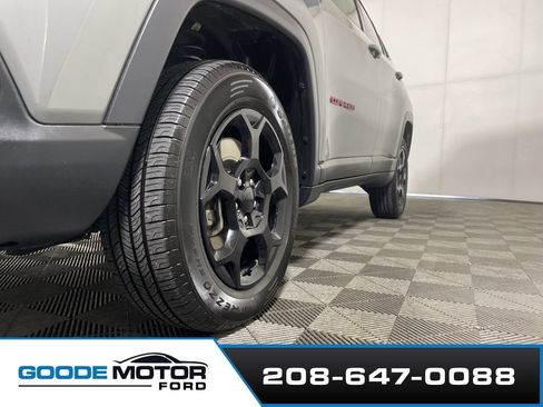 Used 2024 Jeep Compass Trailhawk AWD/4WD image 26