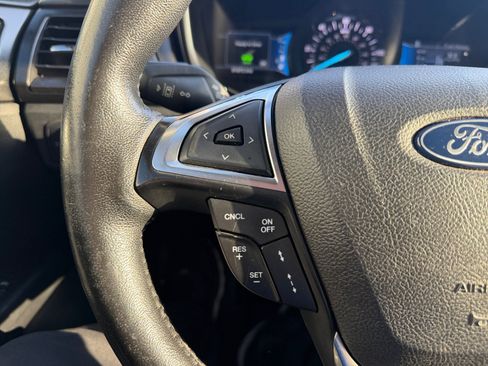 Used 2020 Ford Fusion Titanium FWD image 20