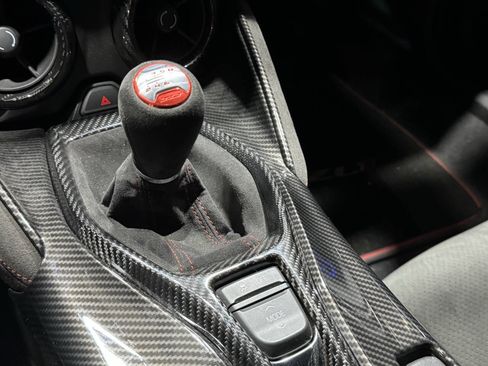 Used 2017 Chevrolet Camaro ZL1 image 43