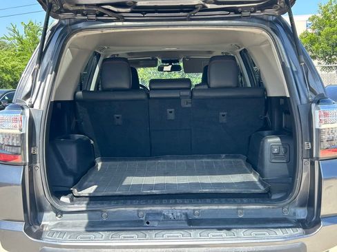 Used 2018 Toyota 4Runner TRD Off-Road Premium AWD/4WD image 13