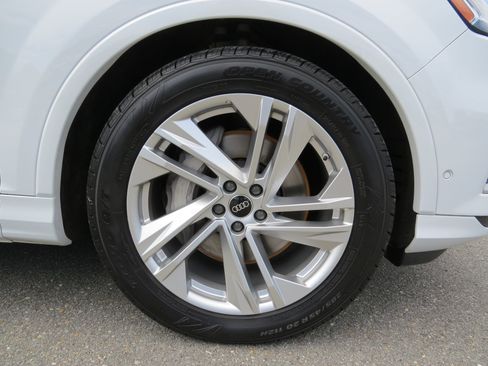 Used 2023 Audi Q7 3.0T Prestige image 10