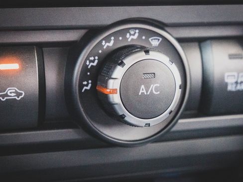 Used 2022 Toyota 4Runner SR5 Premium image 19