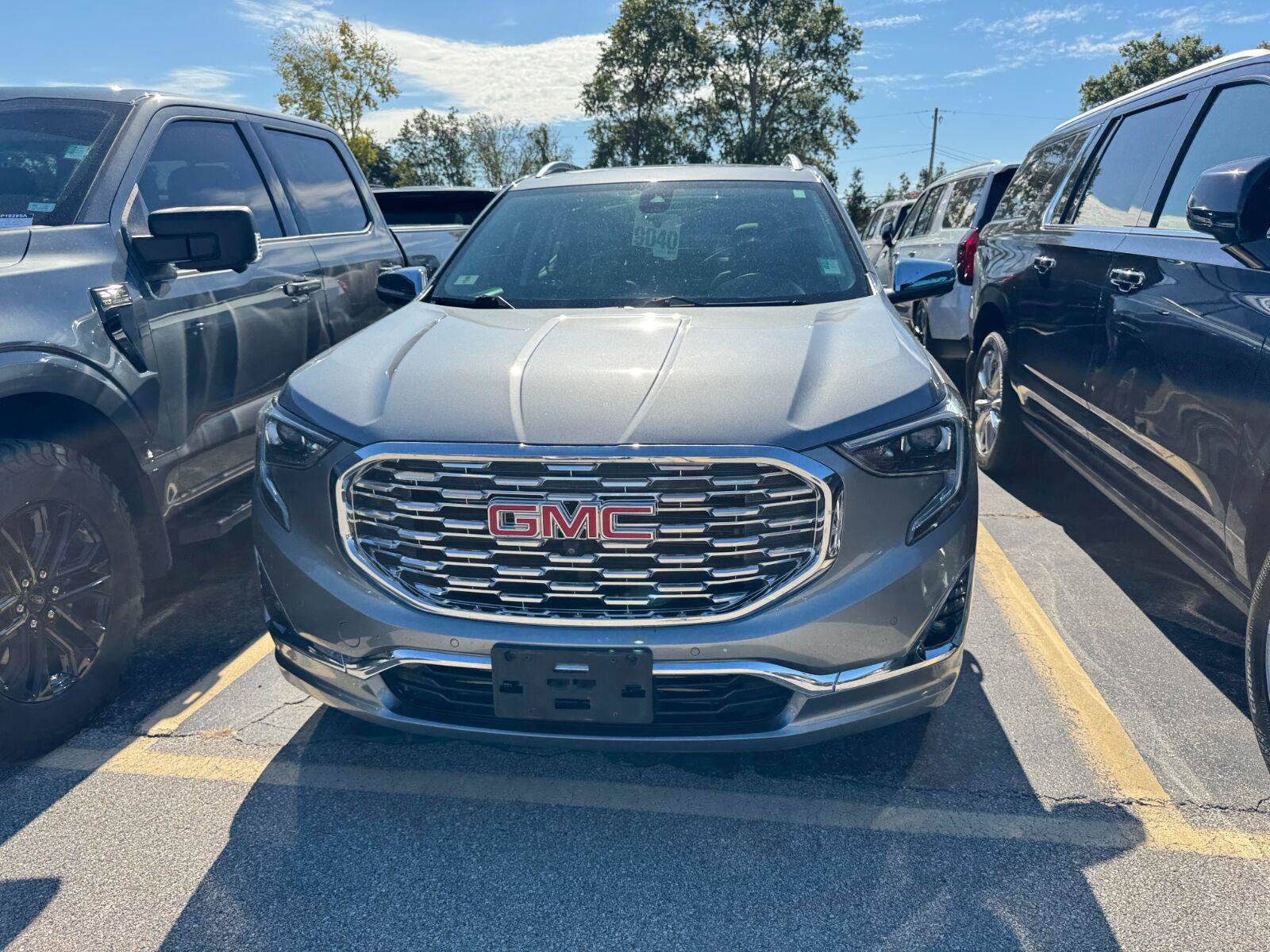Used 2020 GMC Terrain Denali w/ Denali Premium Package AWD/4WD image 4