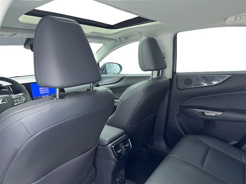 Used 2024 Lexus NX 250 FWD w/ Premium Package image 39