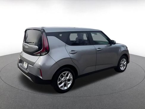Used 2025 Kia Soul LX w/ LX Technology Package image 15