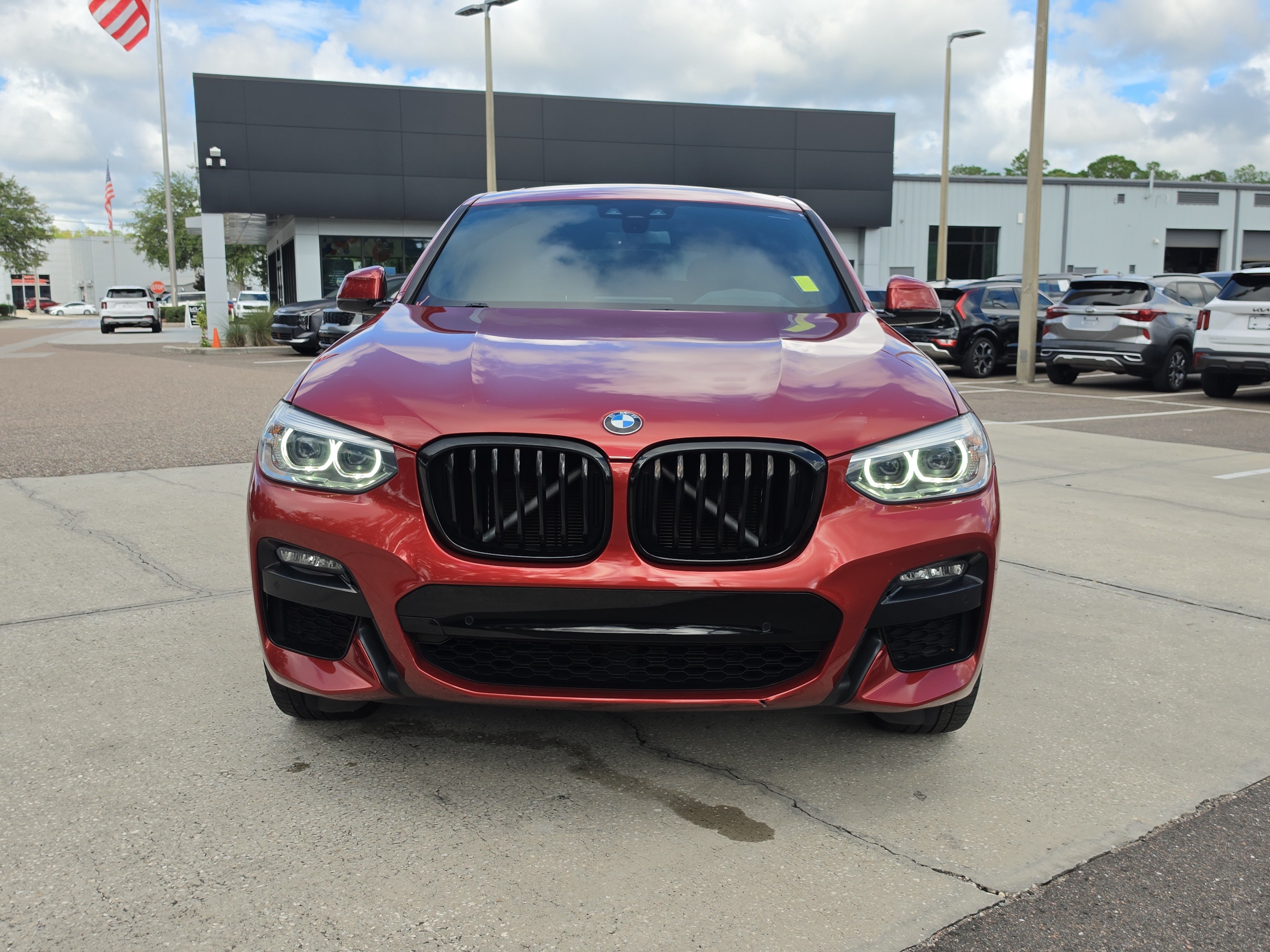 Used 2021 BMW X4 xDrive30i w/ M Sport Package AWD/4WD image 3