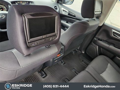 Used 2020 Nissan Pathfinder SV image 31