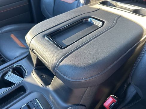 Used 2022 GMC Sierra 1500 AT4 w/ AT4 Preferred Package image 30