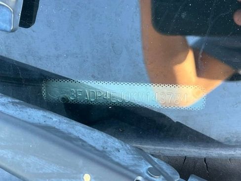 Used 2019 Ford Fiesta SE w/ Equipment Group 201A FWD image 23
