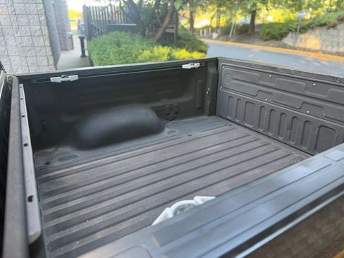 Used 2016 Toyota Tundra Limited w/ Limited Premium Package AWD/4WD image 12
