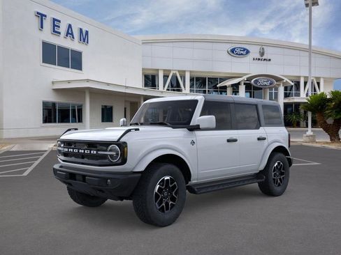 New 2026 Ford Bronco Outer Banks image 1