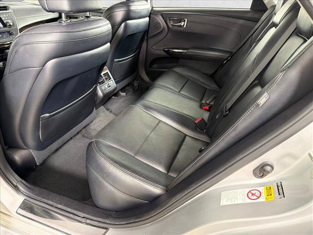 Used 2014 Toyota Avalon Limited w/ Technology Package FWD image 22
