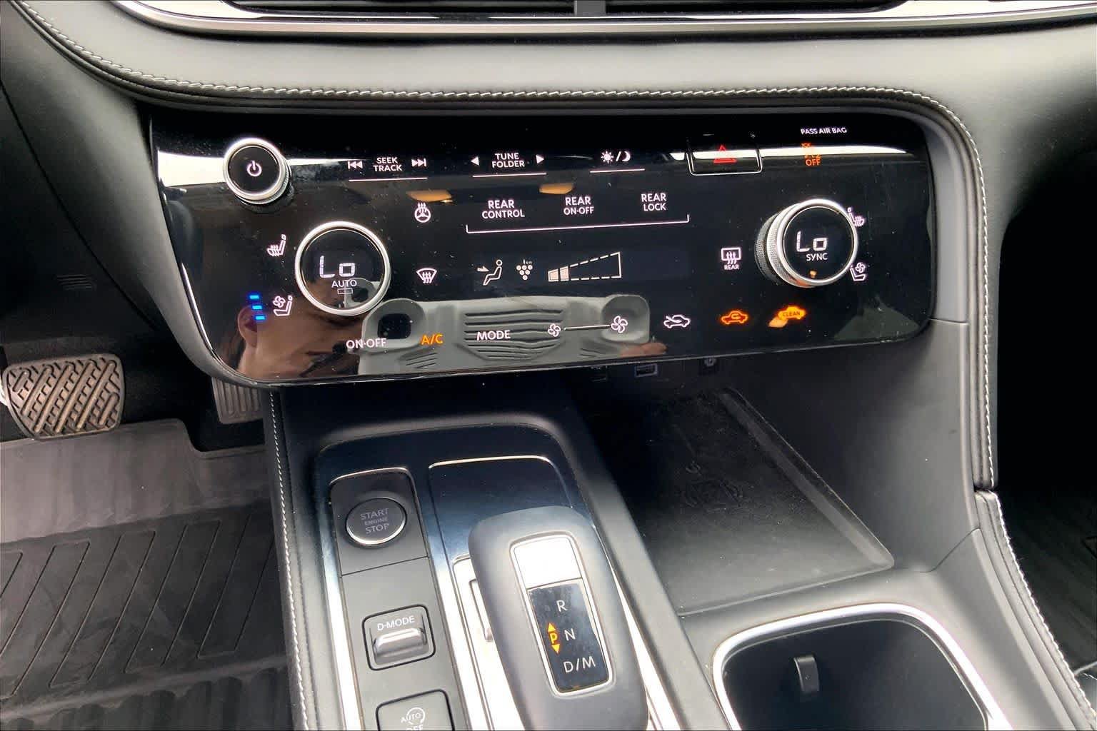 Used 2023 INFINITI QX60 Sensory w/ Vision Package FWD image 31