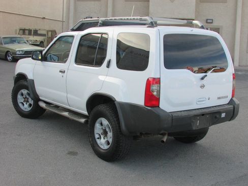 Used 2000 Nissan Xterra XE image 6