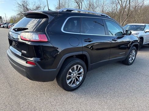 Used 2020 Jeep Cherokee Latitude Plus w/ Cold Weather Group AWD/4WD image 5