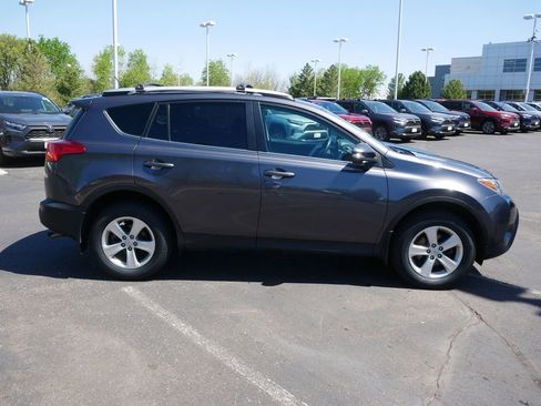 Used 2014 Toyota RAV4 XLE AWD/4WD image 4