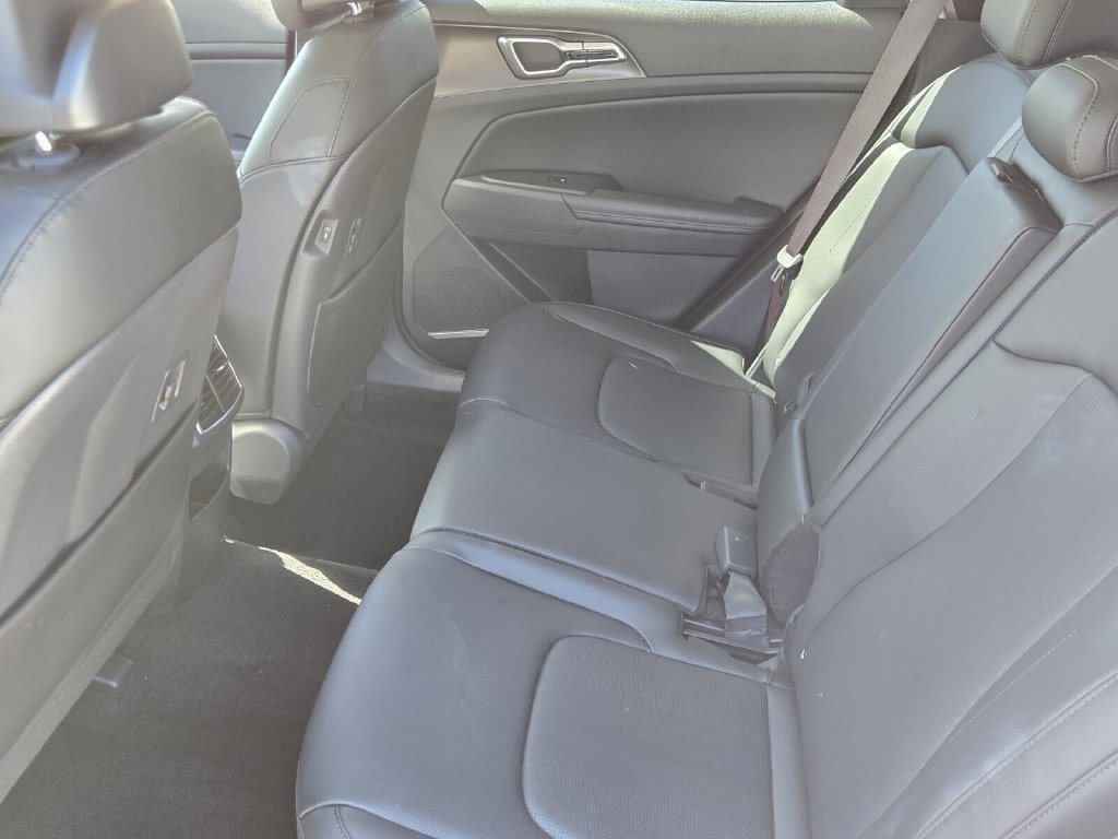 Used 2026 Kia Sportage EX FWD image 12
