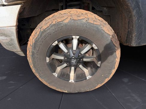 Used 2005 Ford F350 Lariat image 14