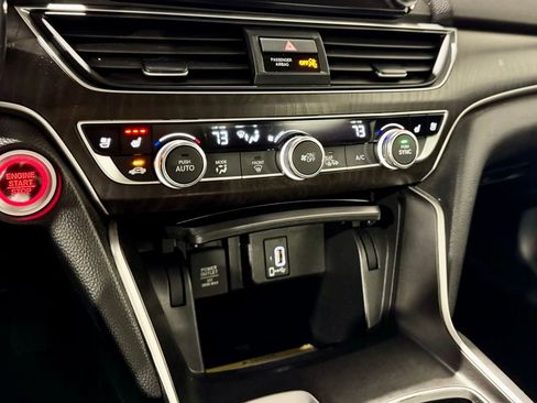 Used 2020 Honda Accord Touring image 21
