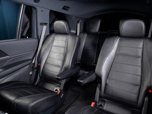 New 2026 Mercedes-Benz GLS 580 4MATIC image 32