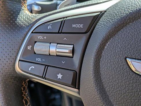 Used 2022 Genesis G70 2.0T w/ Prestige Package image 11