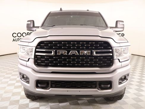 Used 2024 RAM 2500 Big Horn w/ Sport Appearance Package image 9