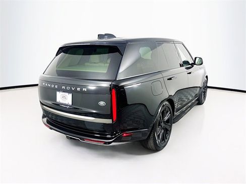 Used 2023 Land Rover Range Rover SE image 5