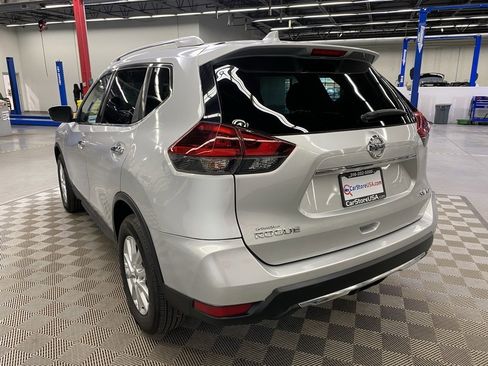 Used 2018 Nissan Rogue SV image 5