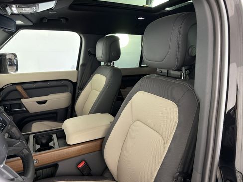 Certified 2023 Land Rover Defender 130 X image 25