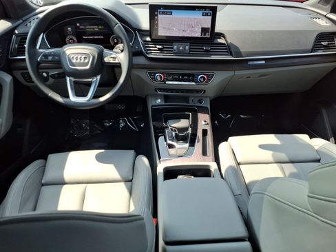 Used 2022 Audi Q5 2.0T Prestige AWD/4WD image 18