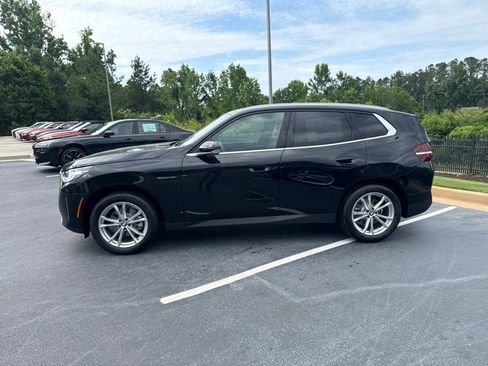 New 2025 BMW X3 xDrive30i w/ Convenience Package image 2