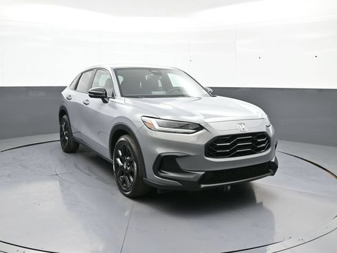 Certified 2024 Honda HR-V Sport image 3