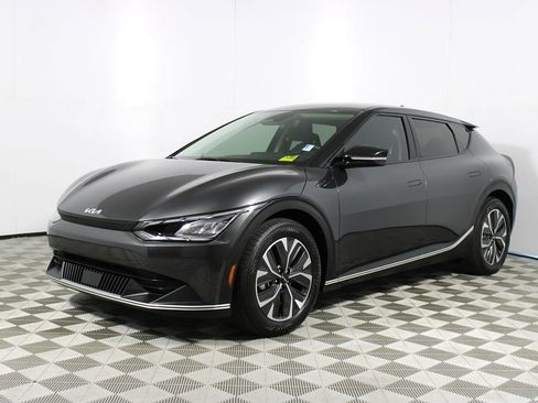 Used 2024 Kia EV6 Light RWD image 31