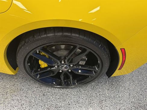 Used 2015 Chevrolet Corvette Stingray Convertible w/ 2LT Preferred Equipment Group RWD image 27