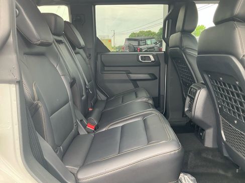 New 2026 Ford Bronco Badlands AWD/4WD image 13
