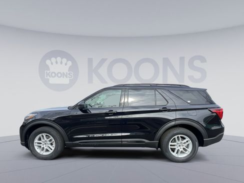 New 2026 Ford Explorer Active image 2