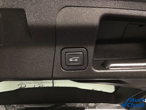 Used 2019 GMC Acadia SLT image 13