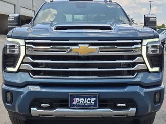 Used 2025 Chevrolet Silverado 3500 High Country w/ High Country Premium Package AWD/4WD video 2