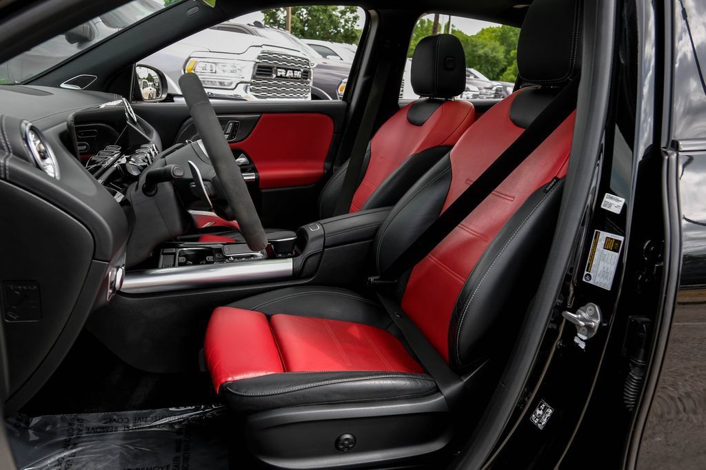 Used 2022 Mercedes-Benz GLA 45 AMG 4MATIC w/ Parking Assistance Package image 39