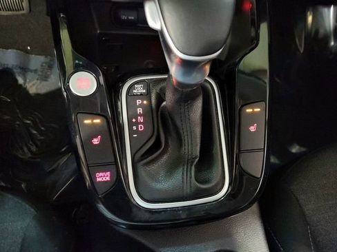 Used 2020 Kia Soul EX image 16