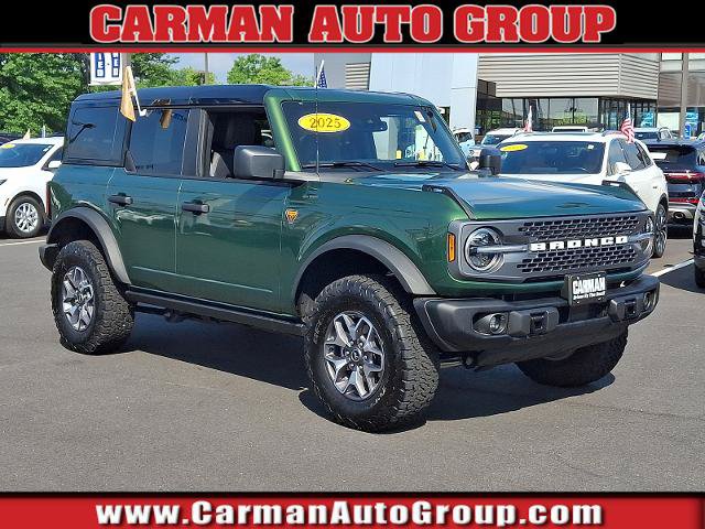Certified 2025 Ford Bronco Badlands AWD/4WD image 1