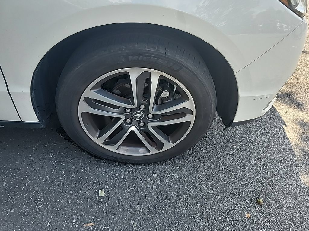 Used 2017 Acura MDX w/ Advance Package AWD/4WD image 3